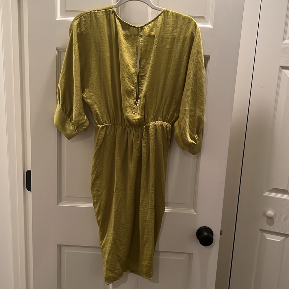 Dress - Picture 7 of 7
